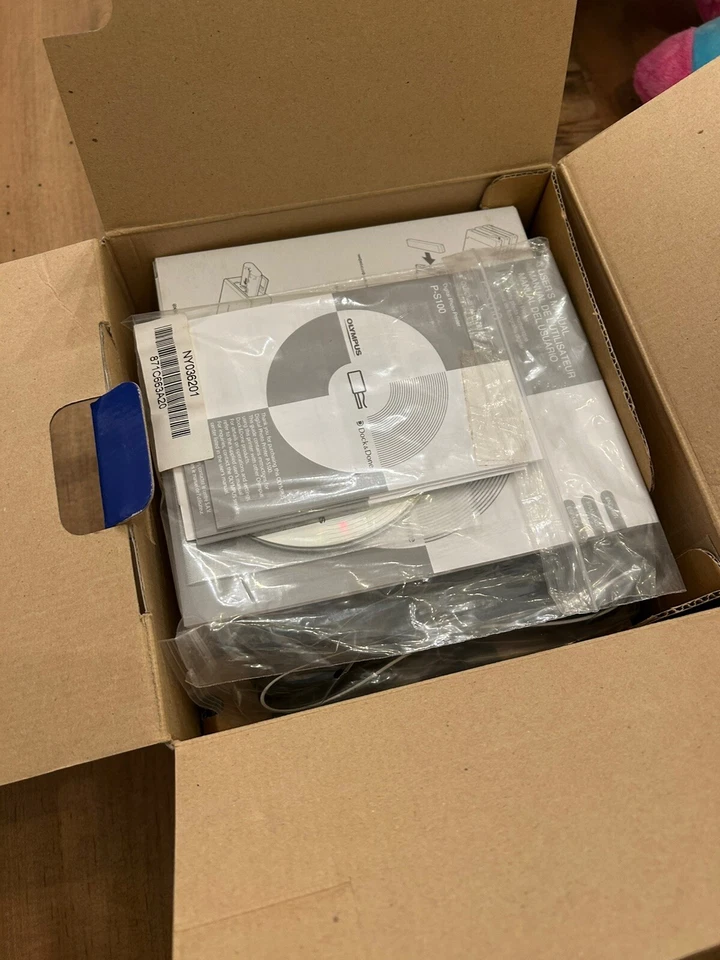 Olympus P-S100 Digital Photo Printer Dock & Done Dye Sublimation Printer Thermal - Image 2 of 4