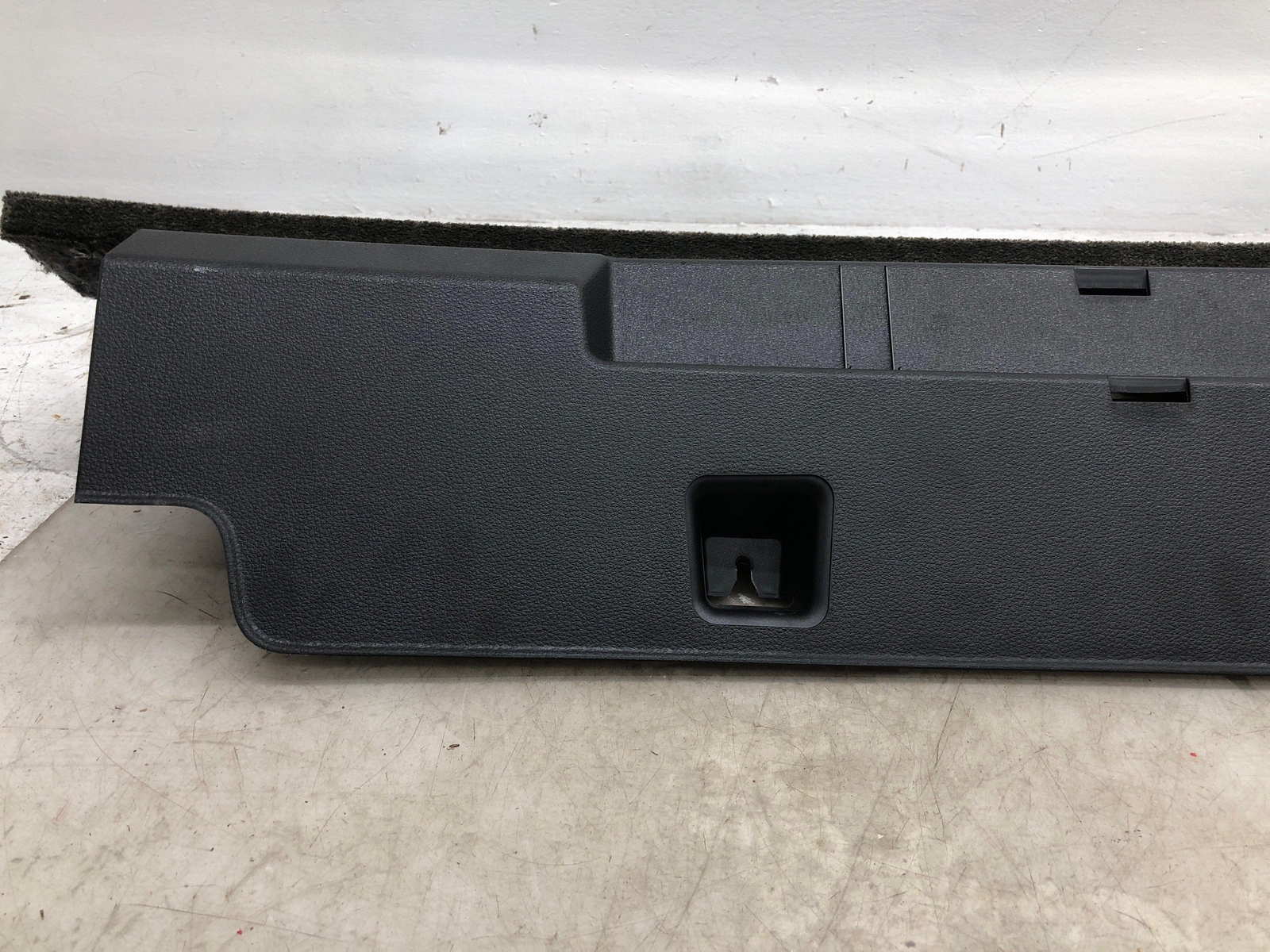 2016-2020 BENTLEY BENTAYGA REAR TRUNK SILL SCUFF PLATE COVER PANEL 36A864483