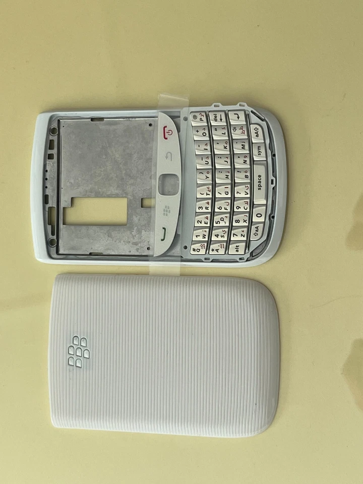 Blackberry 9800 Torch Housing Cover White With Button - Image 3 of 4