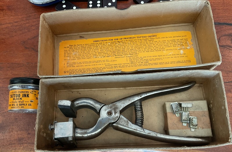 Vintage OM Franklin Serum Co Rotary Tattoo Outfit Pliers & Numbers for Livestock