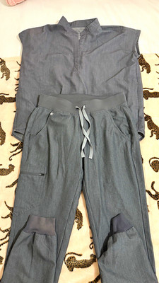 FIGS Technical Collection Gray Solid Twill Cotton Scrub Set Top & Pants, S