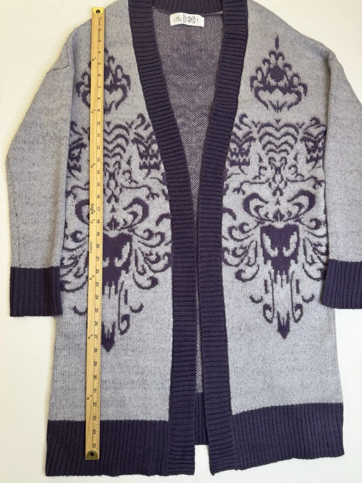 Cárdigan Suéter Mansión Embrujada Parques Disney Papel Pintado Púrpura Mediano Raro Difícil de Encontrar Foto 4 de 4