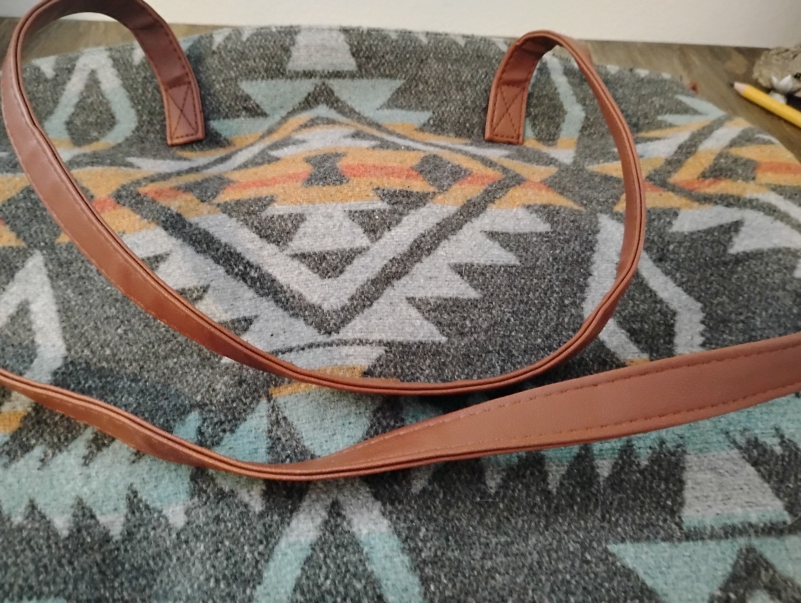 NOT PENDLETON DIFFERENT DESIGNS ON EACH SIDE NATI… - image 3