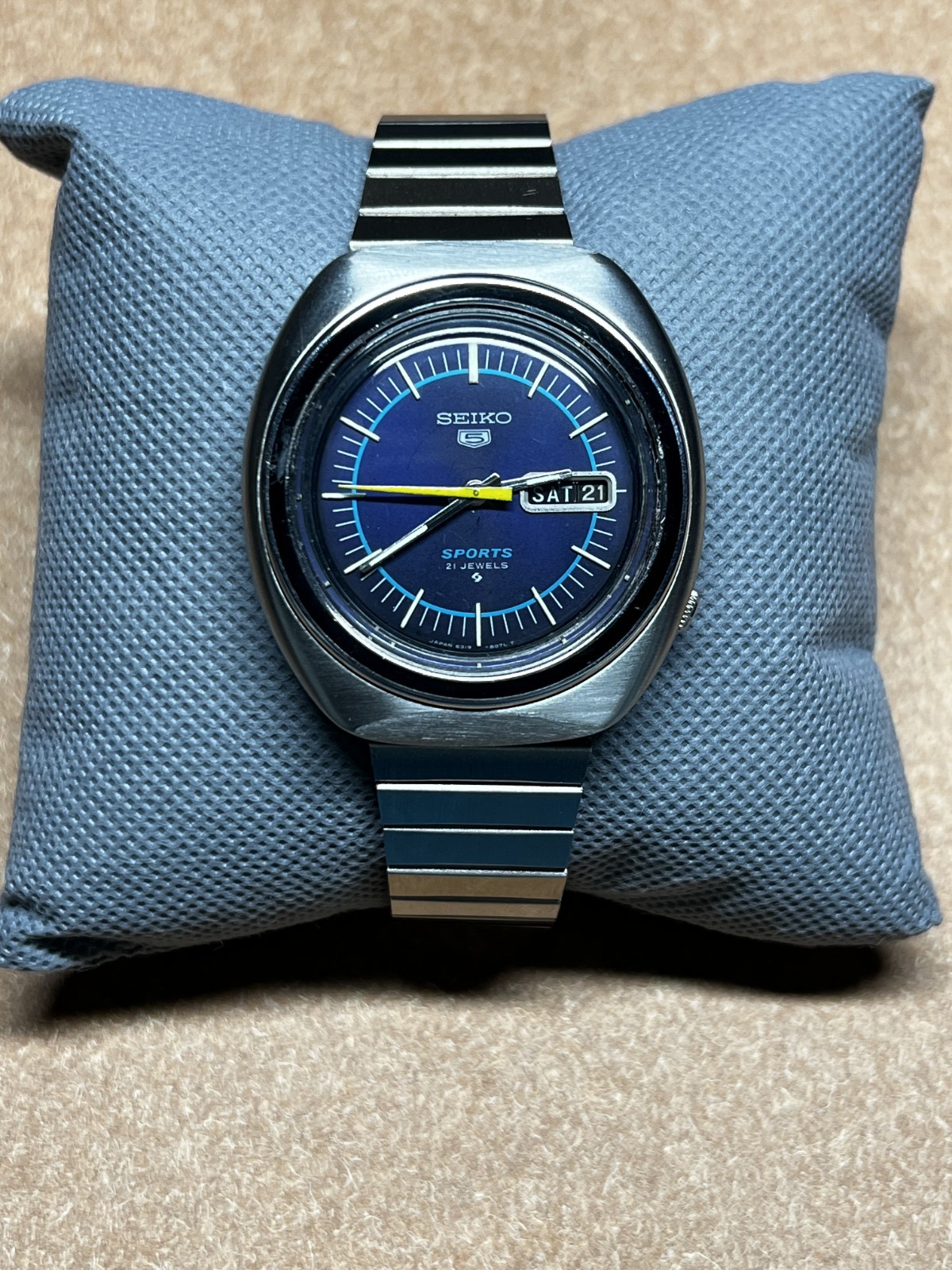 Vintage Seiko in Automatic Sports Japan Made 5 - 6319-8070 - vintagewatches.pk