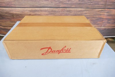 Danfoss ADAP-KOOL AK-SM 850 Refrigeration System Manager, 100-240v (080Z4001)