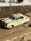 VINTAGE CORGI TOYS METAL FORD CONSUL SALOON - No 200 CREAM METAL CAR 50s 60s