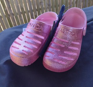 crocs pink glitter