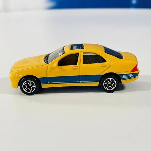 1999 MATCHBOX Mercedes Benz S500 Yellow 1/65 Diecast MINT - Picture 2 of 8