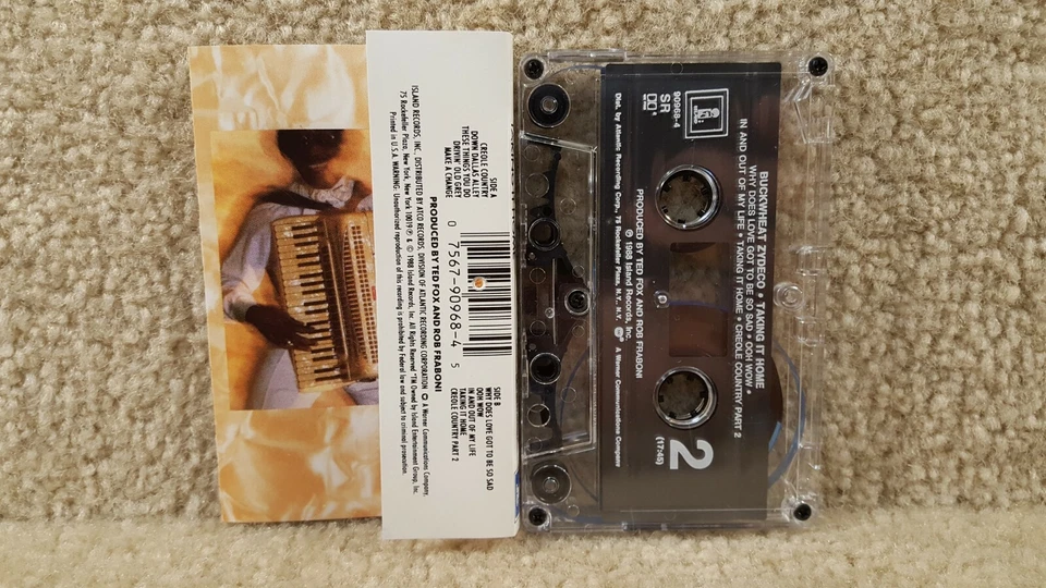 Vintage 1988 Cassette Tape Buckwheat Zydeco Taking It Home Island Records - Изображение 2 из 4
