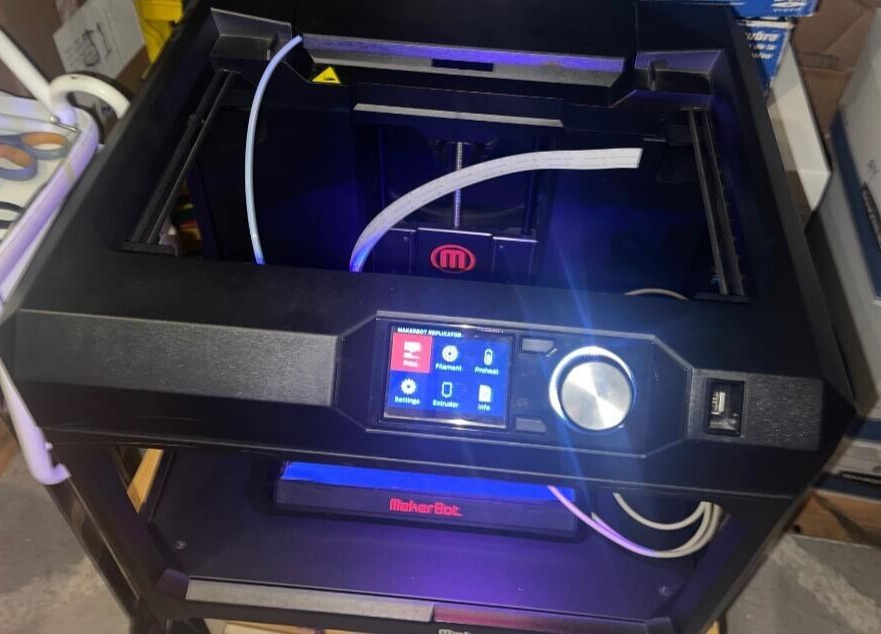 MakerBot Replicator 5th Generation (Gebraucht) in Schwerzenbach für CHF