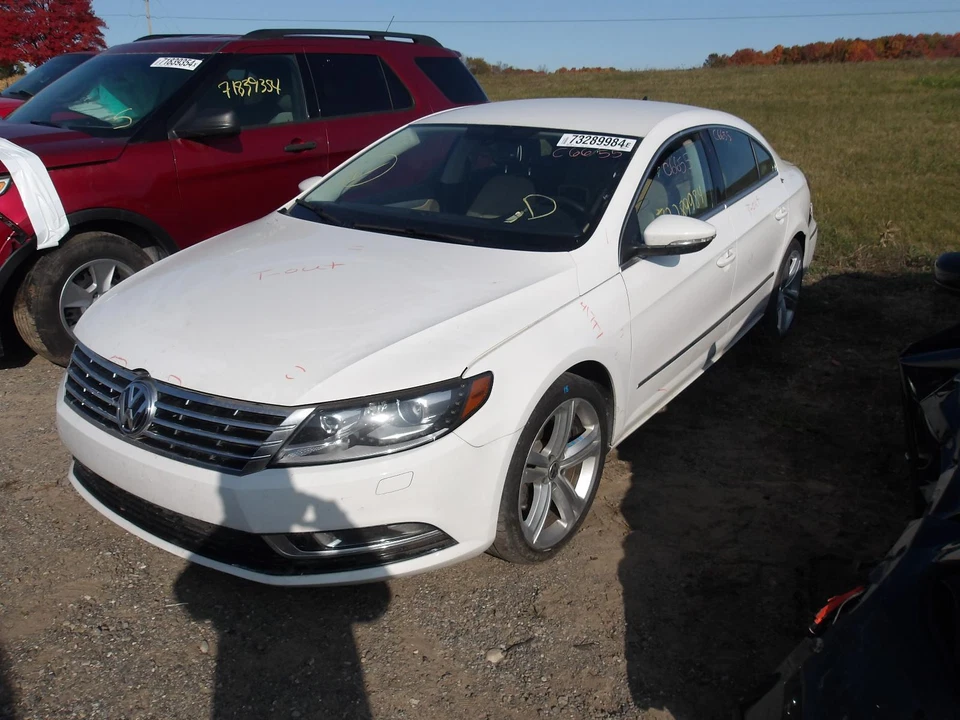 Espejo retrovisor interior delantero central usado se adapta a: Volkswagen CC 2013 sin vi trasero Foto 2 de 4