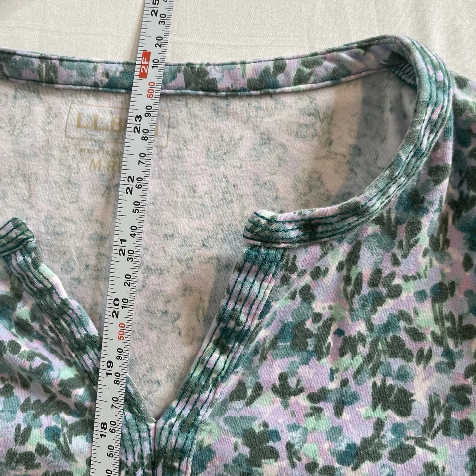 Blusa feminina LL Bean verde rosa floral tamanho M camadas costeiras preppy gola dividida - Imagem 3 de 4