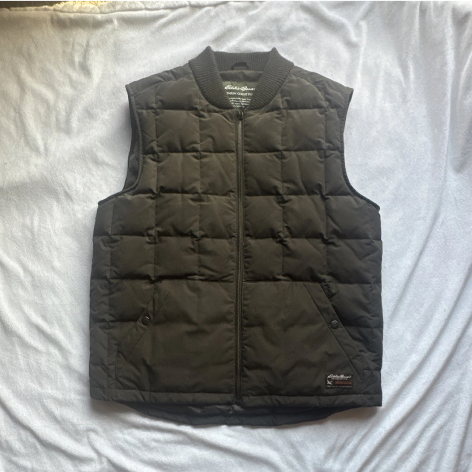 Eddie Bauer Mens Medium Quilted Puffer Vest Green Full Zip Outdoor Casual