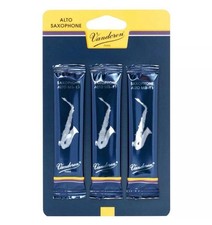 Vandoren Alto Sax Reeds Strength 1.5 (Pack Of 3)