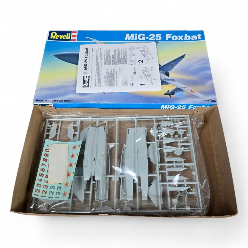 1989 Revell Mikoyan-Gurevich MiG-25 Foxbat 1:100 Scale Kit #4068 *New Sealed  - Image 4 of 4