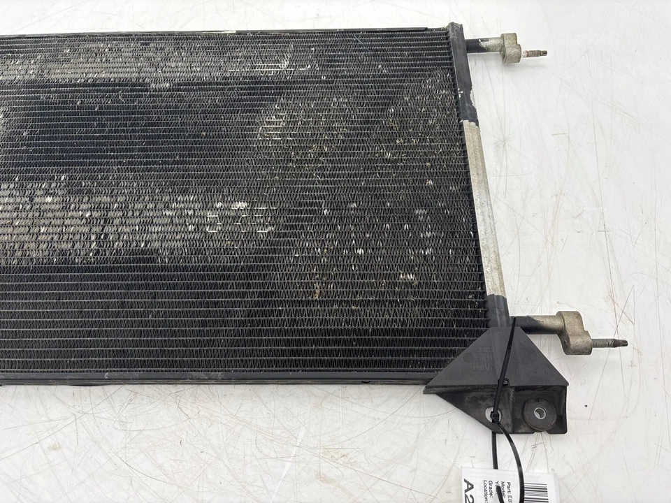 Chevrolet Tahoe 2000-2014 aire acondicionado condensador OEM Foto 3 de 4