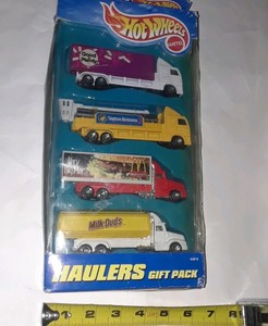 hot wheels haulers gift pack