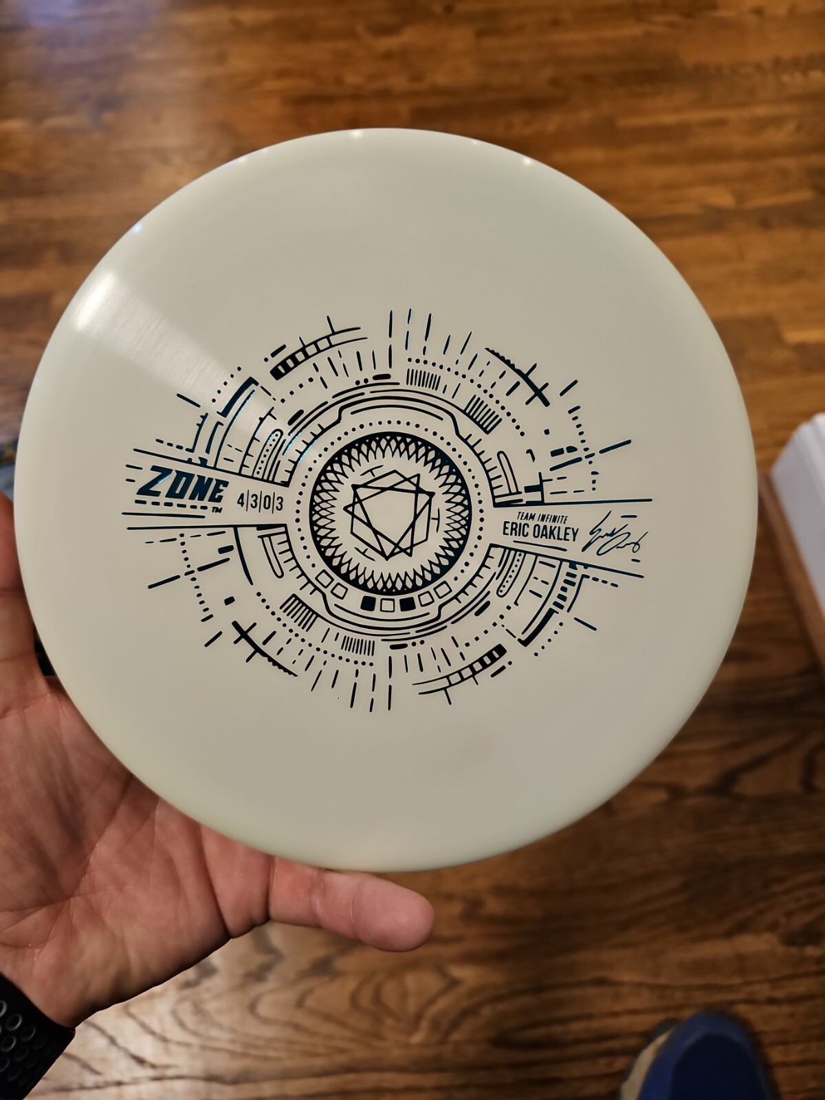 Discraft Z GLO Zone White 173-4g Eric Oakley Random Stamp color Disc Golf