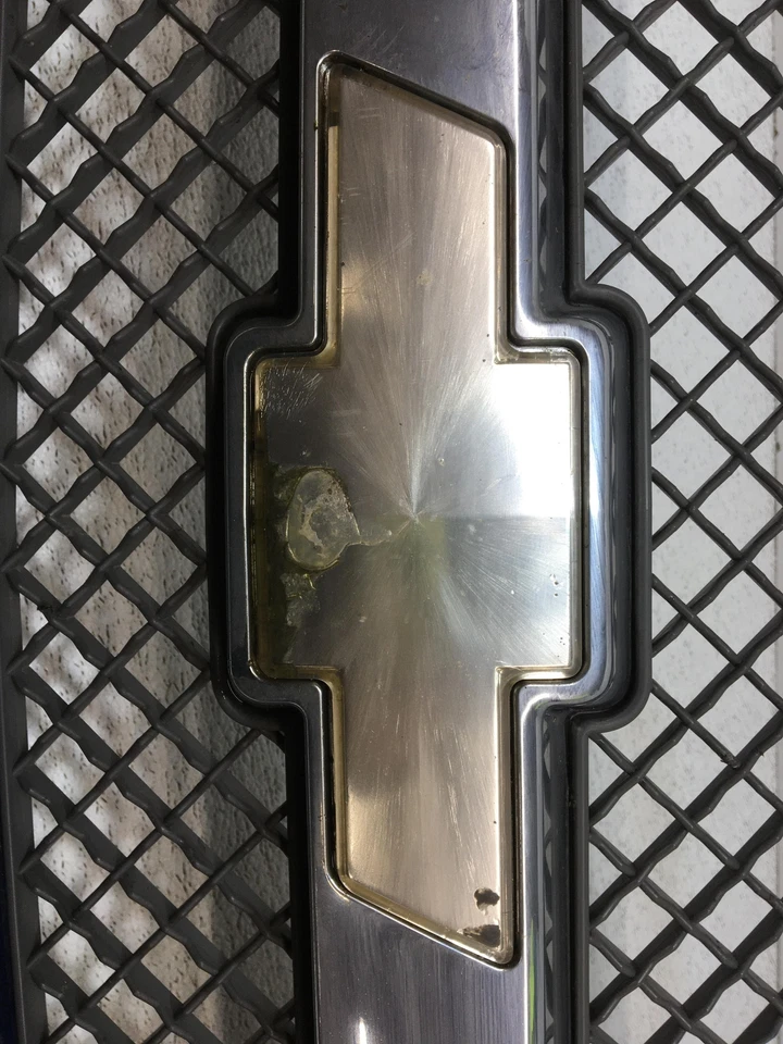 04 CHEVY SILVERADO 1500 Grille Foto 2 de 4