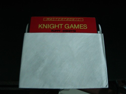 Commodore KNIGHT GAMES 5.25" Disk with Manual Tested Working by Mastertronic - 第 6/10 張圖片