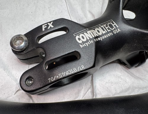 Control Tech FX Stem & Bar - Stem @ 70mm x 31.8mm x 5° Rise - Bar @ 660mm - Picture 4 of 10