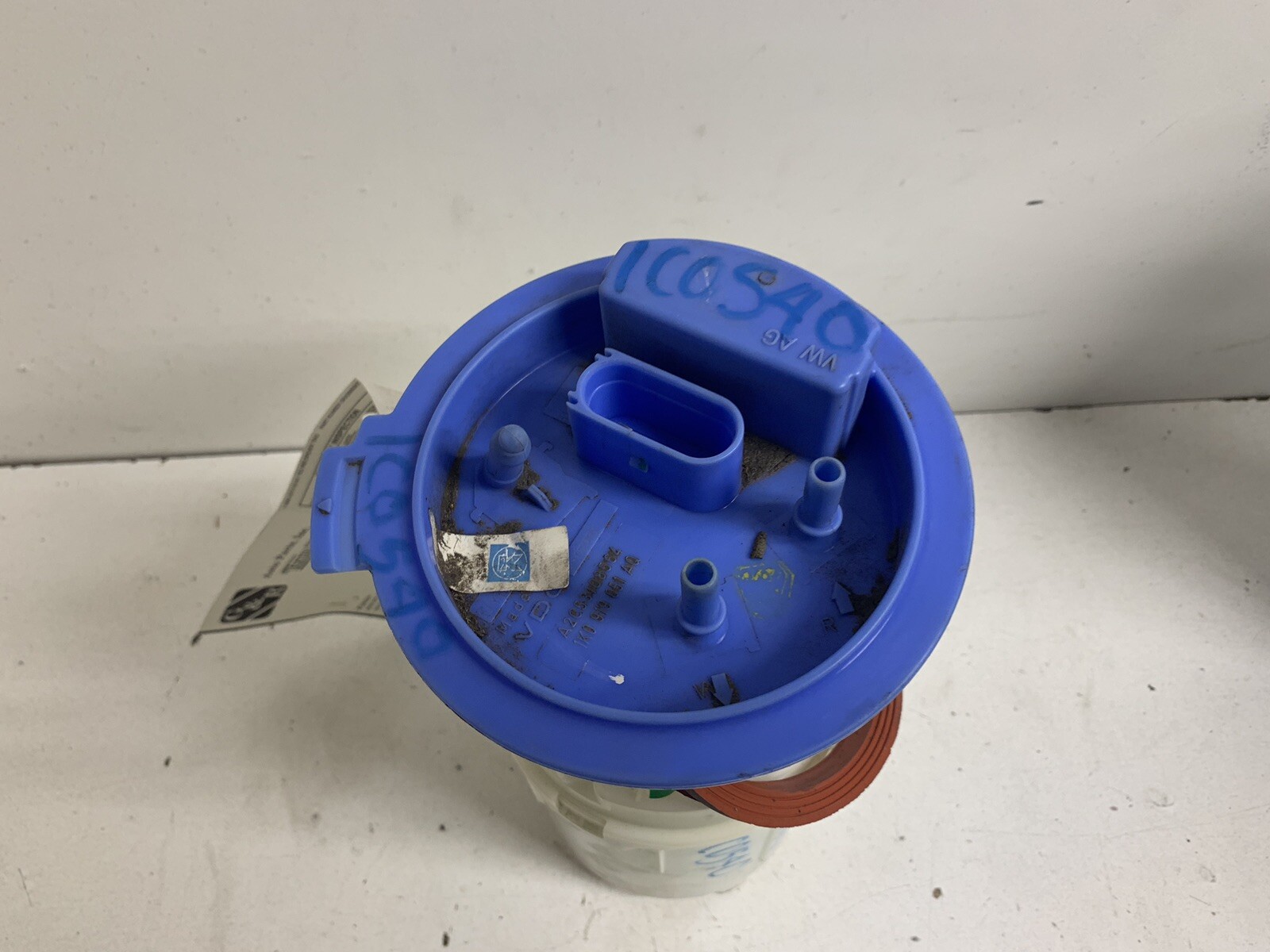 20072008 Volkswagen EOS Fuel Pump Sending Unit Float Gas Bracket