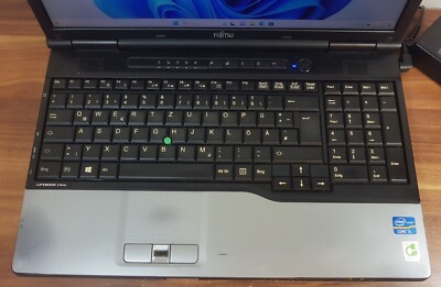 Fujitsu Lifebook E752 i5 3,1GHz 16GB Win11Pro 1000GB SSD UMTS
