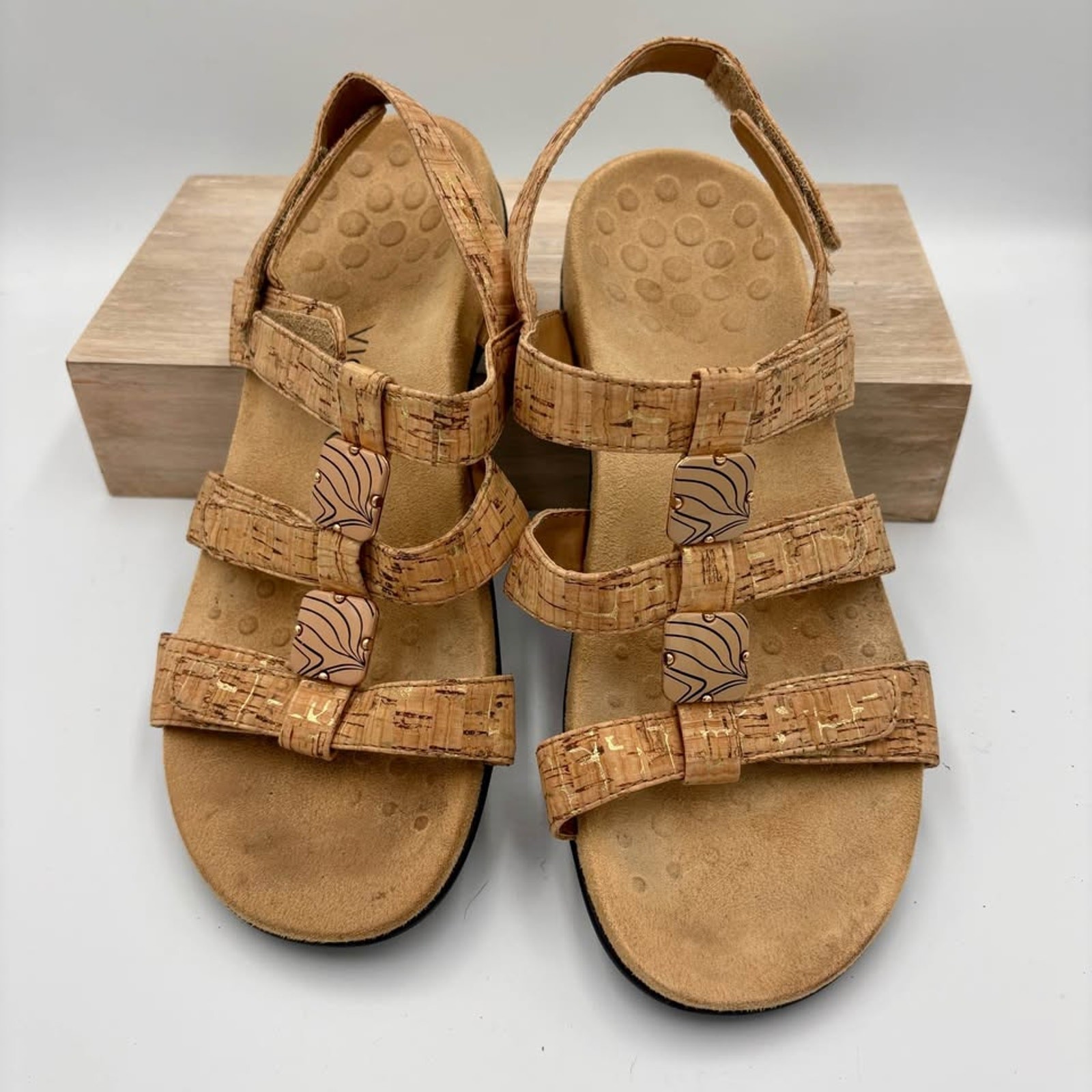 Vionic Amber Cork Sandals Size 8