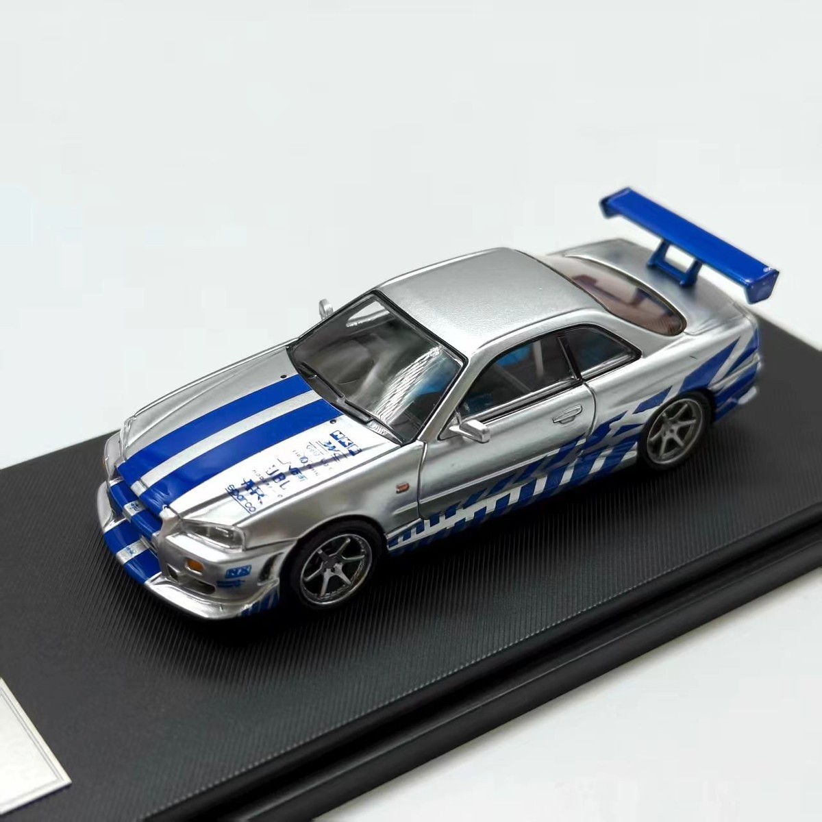 1:64 Nissan Skyline GT-R R34 JDM - Alloy Diecast Model Car
