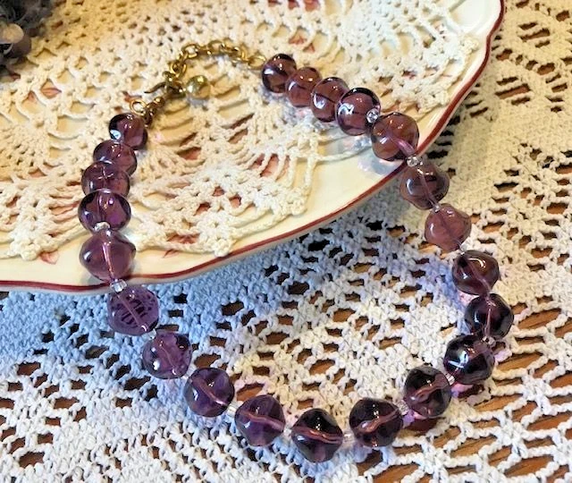 Collier Vintage Plaqué Or Avec Pendentif Perle D'améthyste Foncée - Bijou Rétro