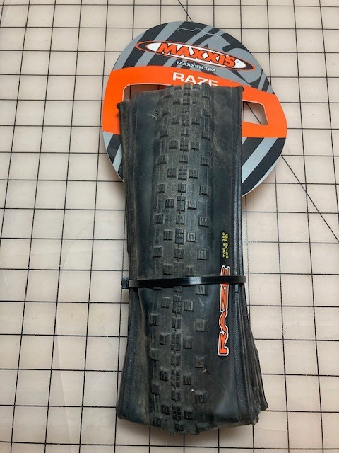 New Old Stock Maxxis Raze Cyclocross Tire 700x35c 50-75 PSI,