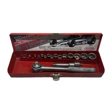 Vintage Master Mechanic 1/4” & 3/8" Drive Socket Set, Ratchet