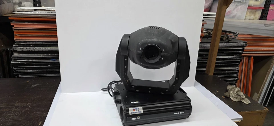 Martin Mac 500 moving head with clamp & safety cable. Mover in good condition.  - Image 4 of 4