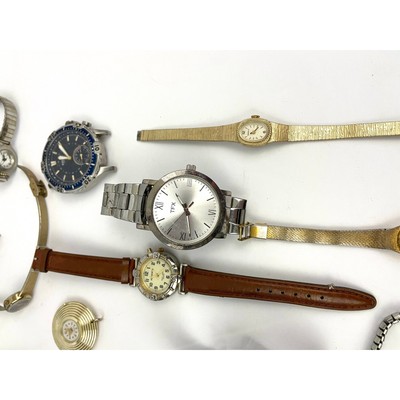Lot Of 24 Vintage Assorted Watches For Repair Need New  display picture 1