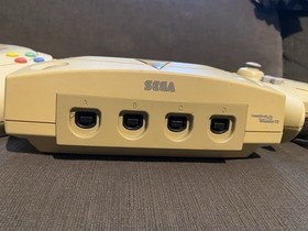 Sega Dreamcast Launch Edition White Console NTSC 2 Controllers with Memory Card 