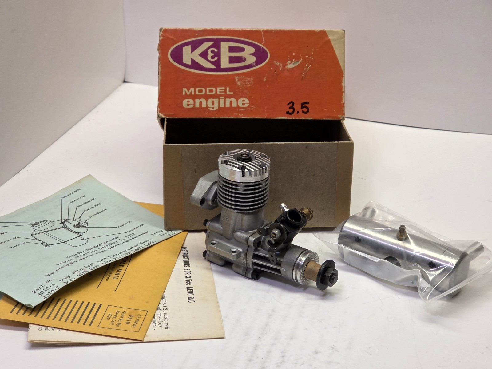 New In Box K&B 3.5 RC Model Airplane Engine With Perry Carburator And Muffler