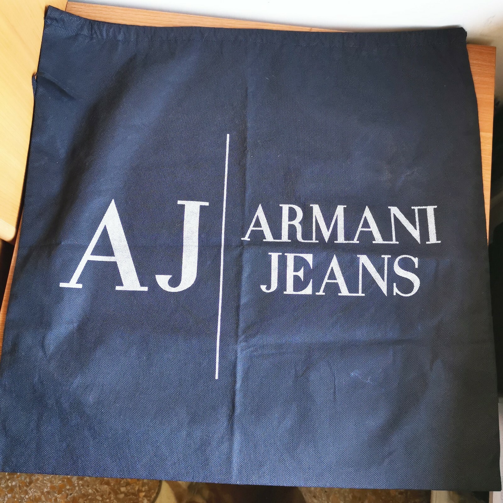 tessuti armani jeans