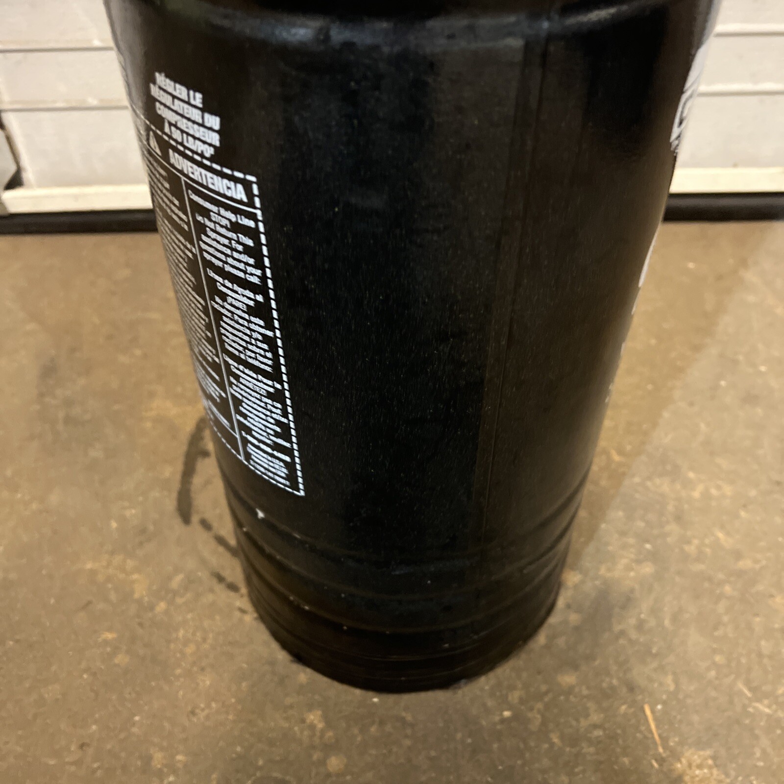 Chapin 1999: 3.5-gallon  Compressor Charged Concrete Tank Sprayer Used Surplus