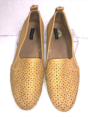 Nautica Womens Loafers  Size 9.5  Gold Die Cut with Gold beads Flat #B