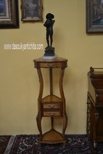 Alzatina-colonna portavaso a tre cassetti