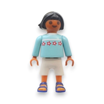 Playmobil Figur Kind Mädchen Haare Schwarz Shirt Blau Schuhe Blau