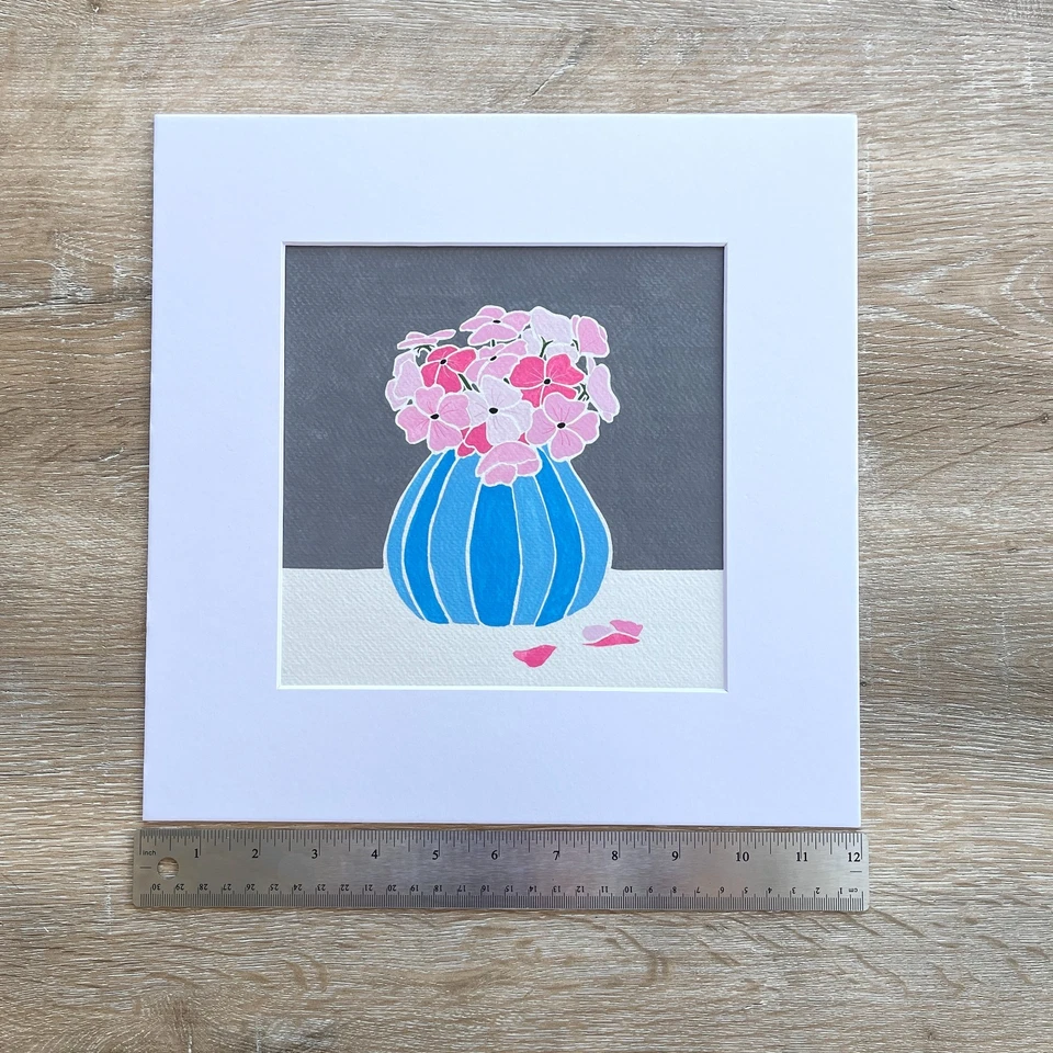 Florero Rosa Flores en Azul, Pintura Gouache Original, Cuadrado 8x8" Foto 2 de 4