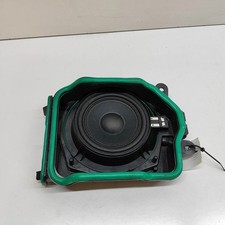 BMW 5 G30 rechter Boden-Subwoofer 9395862 2.0 Benzin / Strom 31282791