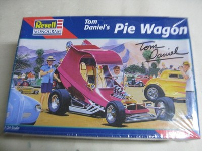 Revell/Monogram 85-2498 Tommy Daniels Pie Wagon Showcar Static Kit 124 NEU OVP