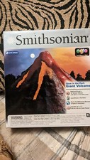 Smithsonian Build Your Own GLOW IN THE DARK Giant Volcano Kit. Brand New