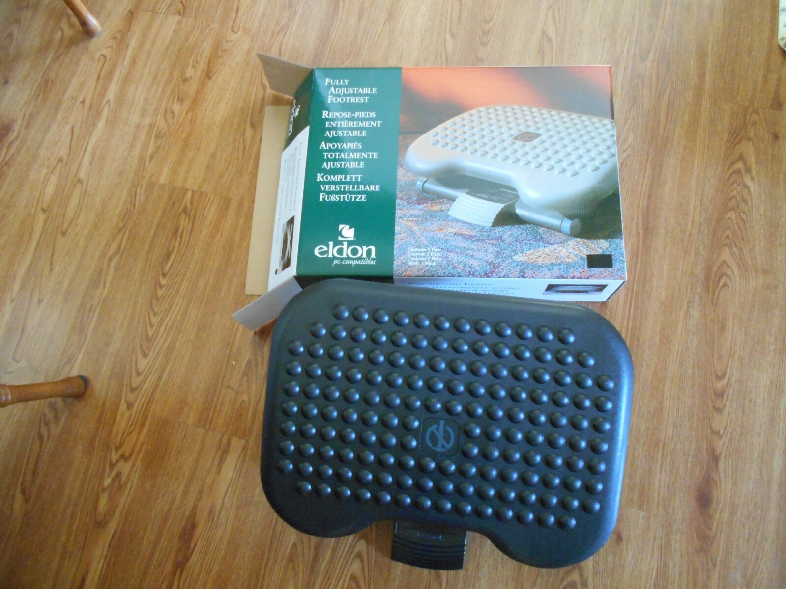 Eldon Fully Adjustable Footrest pc compatable NEW IN BOX 04653 (524546