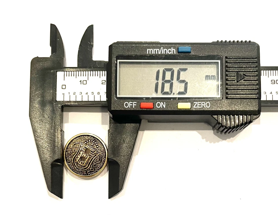 6pcs Gold Round Metal 2 Hole Buttons 18.5mm Calligraphic Crown Coat Of Arms - Image 4 of 4