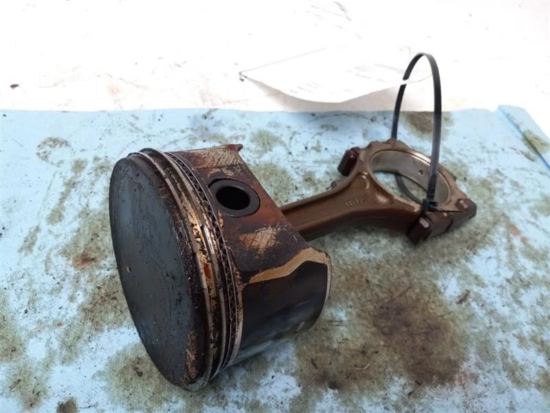 2010 FORD EXPOLORER PISTON - Image 2 of 4