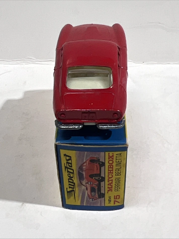 Matchbox Lesney Superfast MB75 Red Ferrari Berlinetta w/G Box - Image 4 of 4