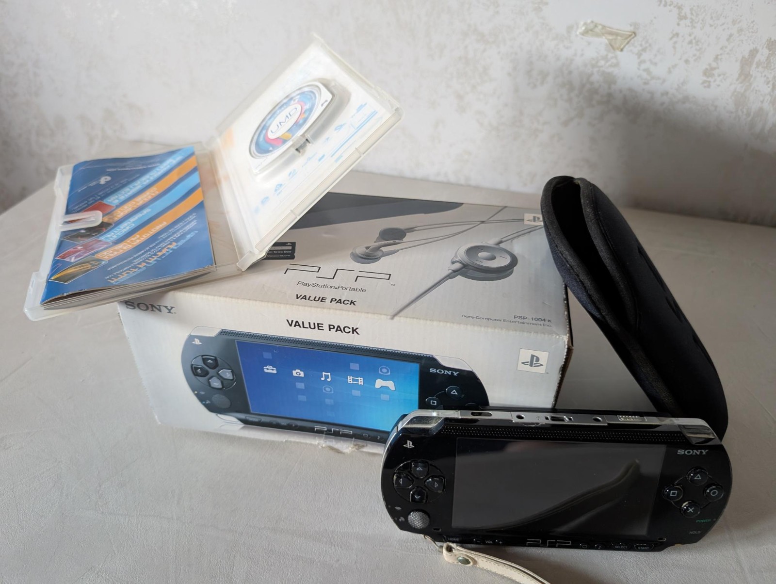 Sony PSP 1004 Prima Edizione FAT - CIB Completa - Funzionante + Wipeout Pure
